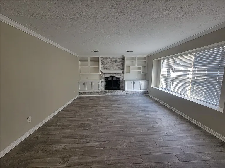 4015 Chapel Square Dr — Photo 16