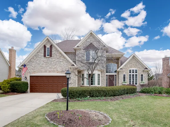 591 Partridge Dr, West Chicago, IL 60185