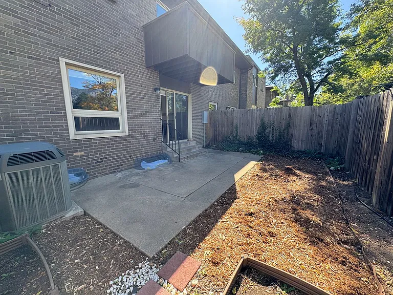 1538 Chambers Dr — Photo 16