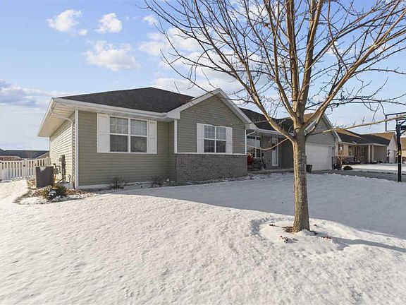 2nd image of 748 N Melcorn Cir