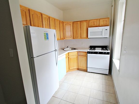 4th image of 75 W Mosholu Pkwy N APT 6H