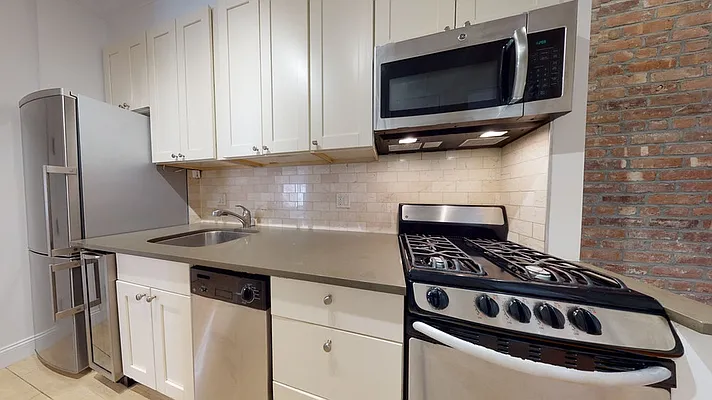 Rented by Bold New York | media 8