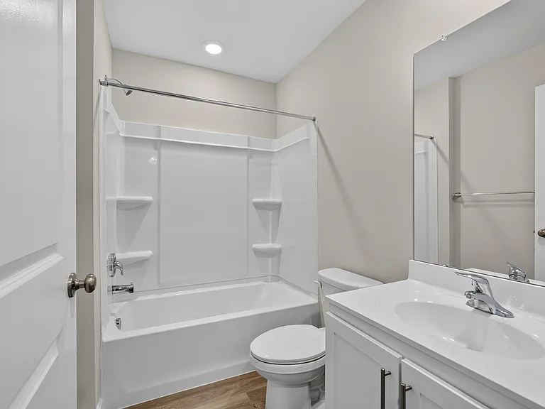 149 Essex Dr — Photo 38