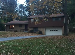 3061 Warwick Rd, Ann Arbor, MI 48104