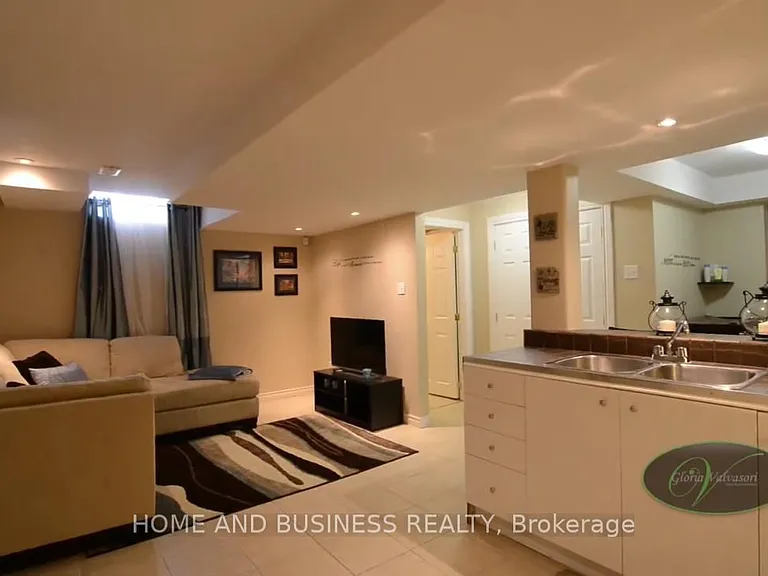 3285 Paul Henderson Dr — Photo 12