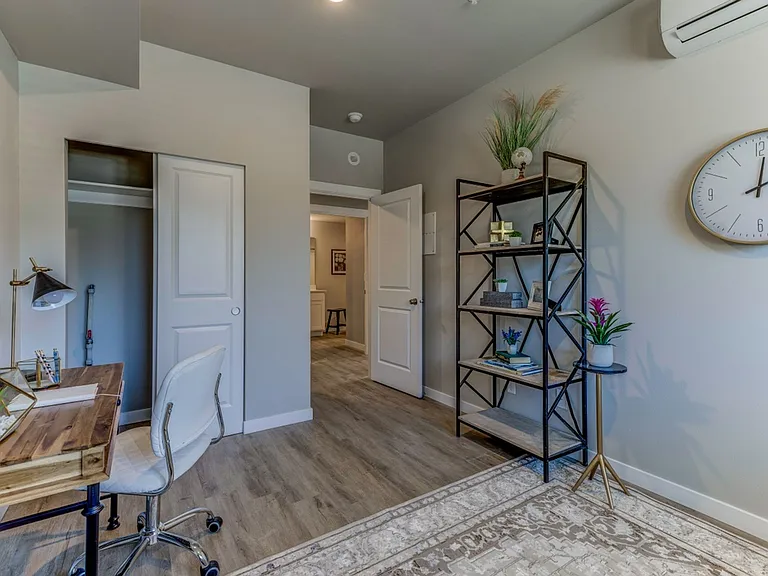 Grand Ridge — Photo 15