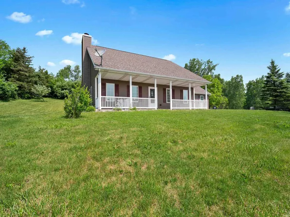 17723 Auburn Rd, Huntertown, IN 46748