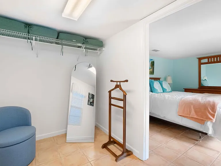 237 Avenida De La Isla #A — Photo 11