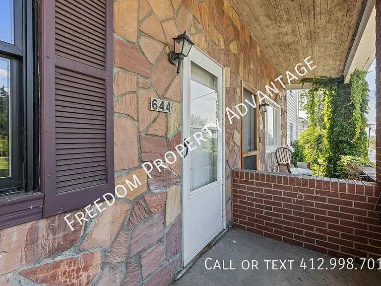 644 Herschel St — Photo 22
