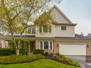 425 Inverness Dr, Gurnee, IL 60031