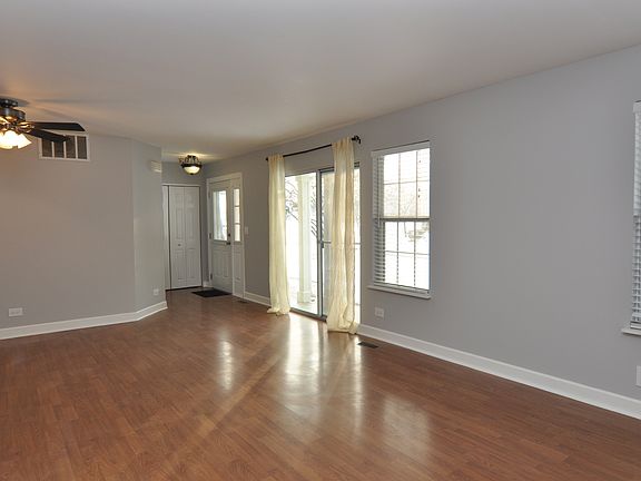 5th image of 258 W Hamilton Dr #141