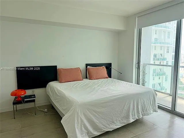 2 bed, $3,900 — Photo 3