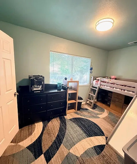 417 Pleasant St — Photo 25