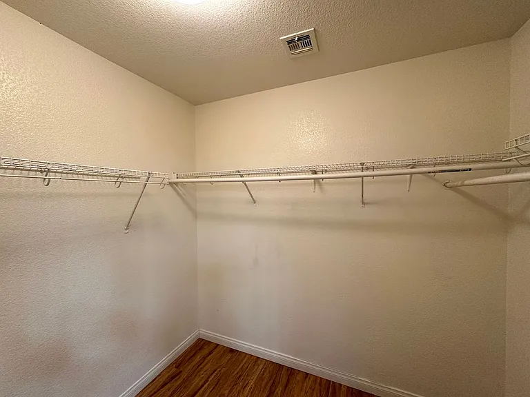 9510 Diamond Bridge Ave — Photo 16