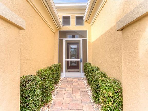 2nd image of 435 Noble Faire Dr