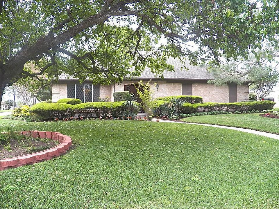 1st image of 3230 Meadowcreek Dr