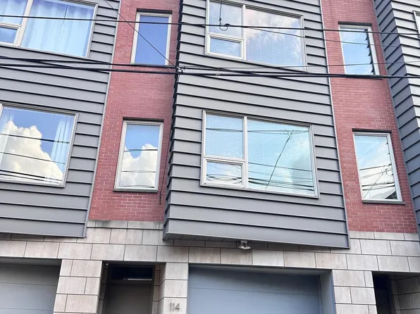 114 Ellsworth St, Philadelphia, PA 19147