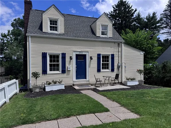 2012 Pleasant St, Bethel Park, PA 15102