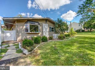 829 E Walnut St, Perkasie, PA 18944