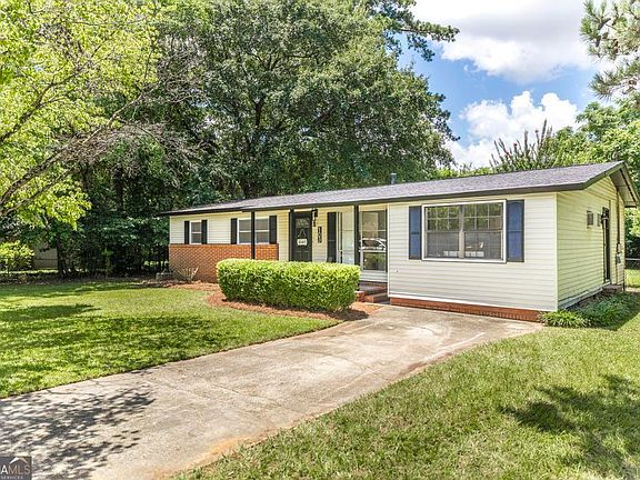 3rd image of 103 Lake Dr