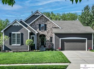18359 Jackson St, Elkhorn, NE 68022