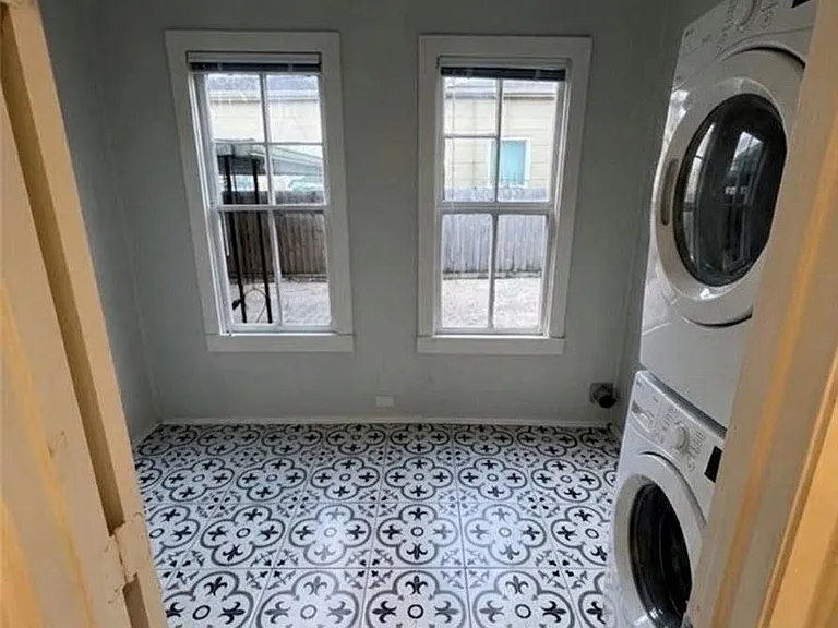 1518 Freeman St — Photo 11