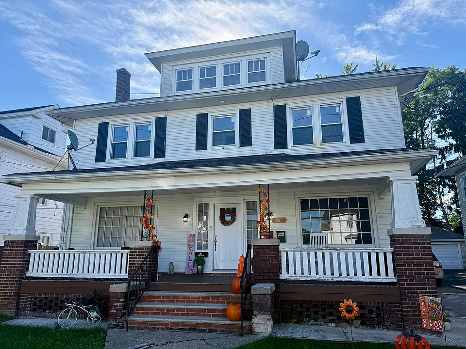 88 Old River Rd #2