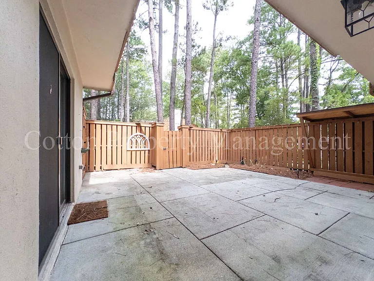 2030 Albert Cir — Photo 30