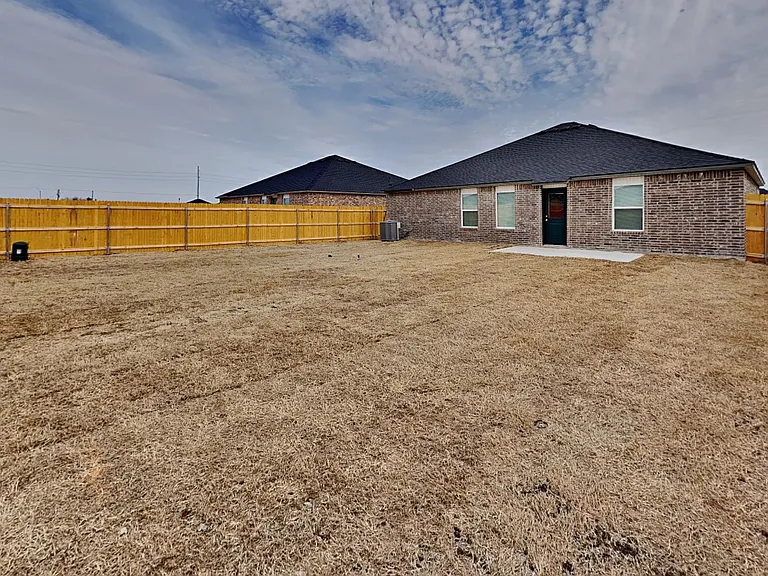 16205 Lovers Ln — Photo 20