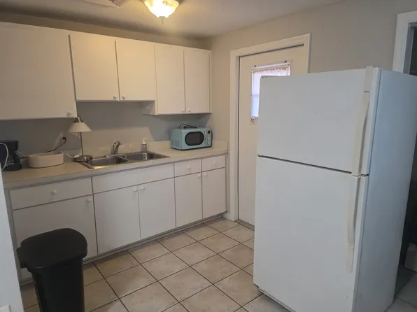 5444 Baumann Ln Unit B, Holiday, FL 34690