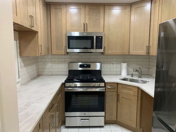 44 Coral Tree Ct, Lawrence Township, NJ 08648