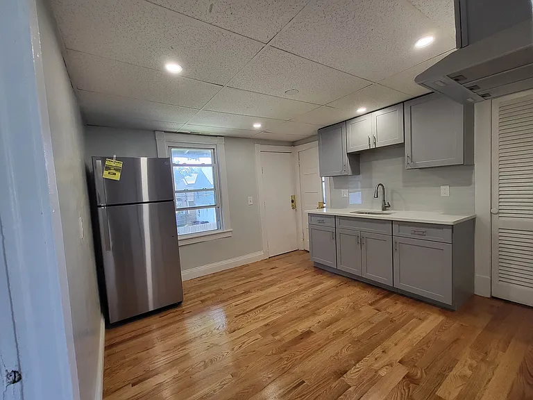 71 Middlesex St #2 — Photo 4