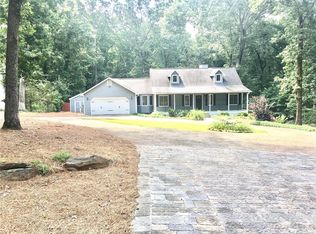 4470 Hidden Oaks Dr, Flowery Branch, GA 30542