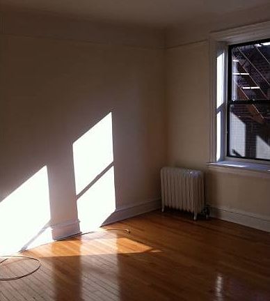 2nd image of 4707 39th St APT 15d