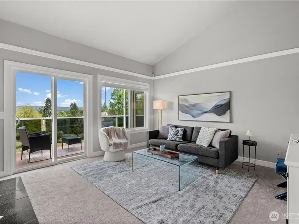 7024 155TH PLACE Place NE #7024, Redmond, WA 98052