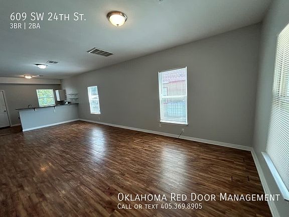 5th image of 609 SW 24th St