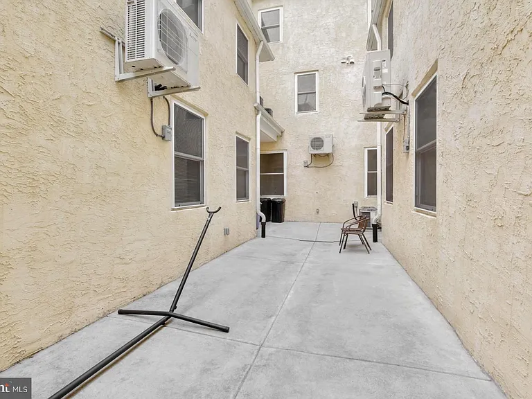 541 N Orianna St #2B — Photo 13