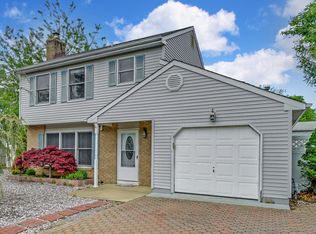 21 Maypink Ln, Brick, NJ 08724