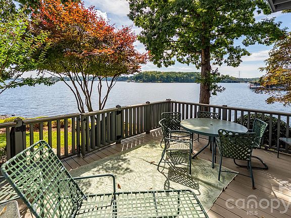 2nd image of 4585 Ina Ln