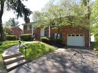 6038 Little Falls Rd, Arlington, VA 22207