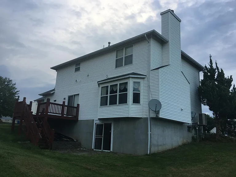 1862 Summitview Dr — Photo 4