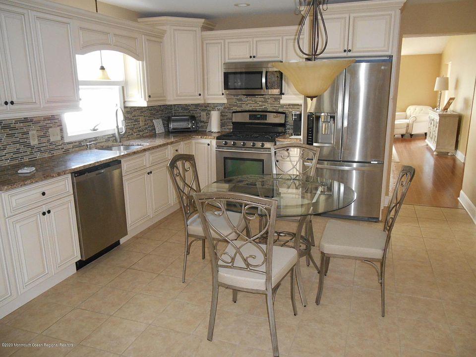 1st image of 2334 N Chanticleer Ct