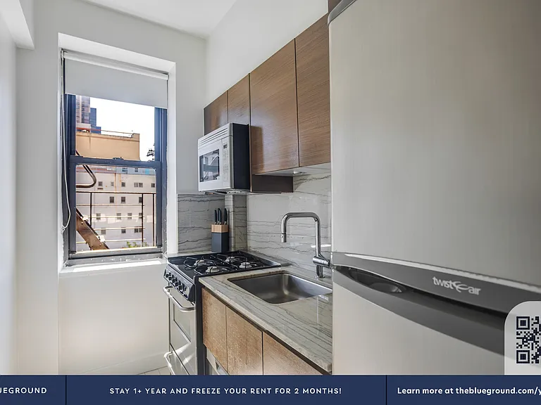 252 E 61st St #S5D — Photo 6