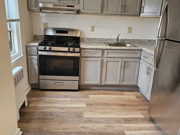 2161 Center Avenue image 1 of 6