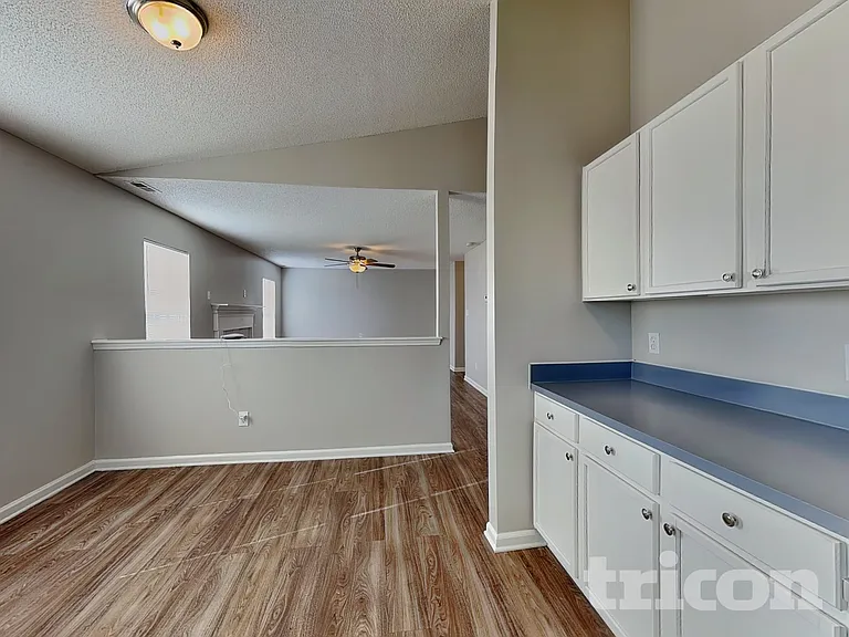 4932 Aldersbrook Dr — Photo 6