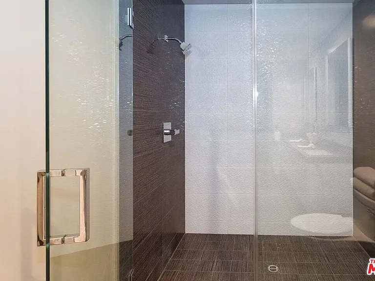 1217 Horn Ave #104 — Photo 14