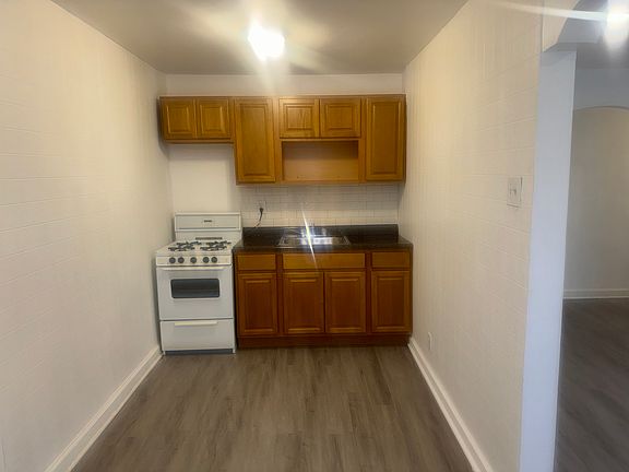 3rd image of 1610 W Olney Ave Unit B