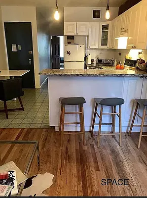 Rented by Space Real Estate | media 15