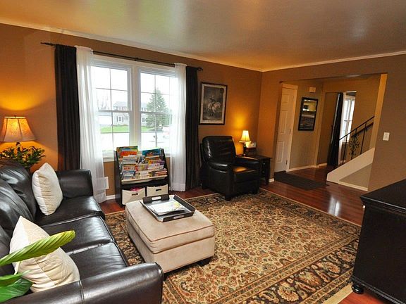 5th image of 5 Kenicott Cir