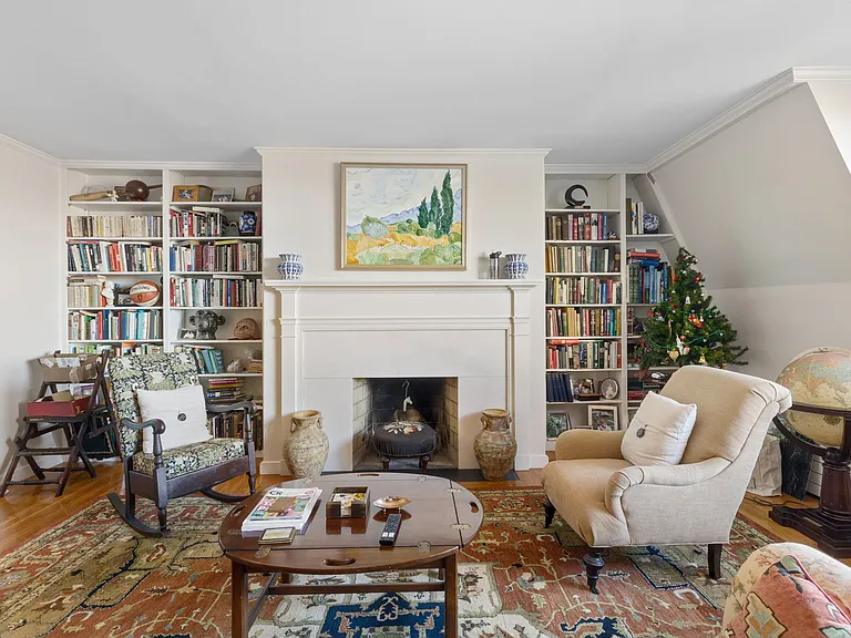 122 Beacon St #6 — Photo 16